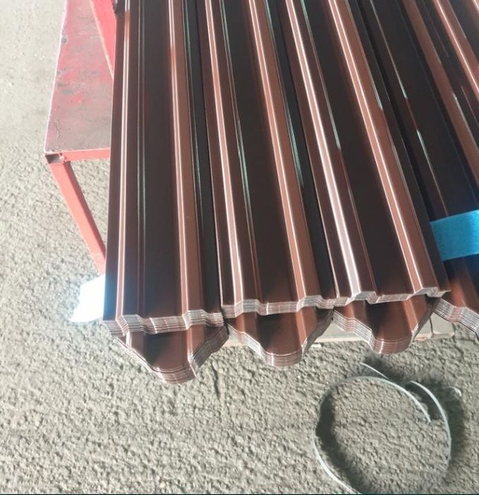 Vând șipcă metalica de gard