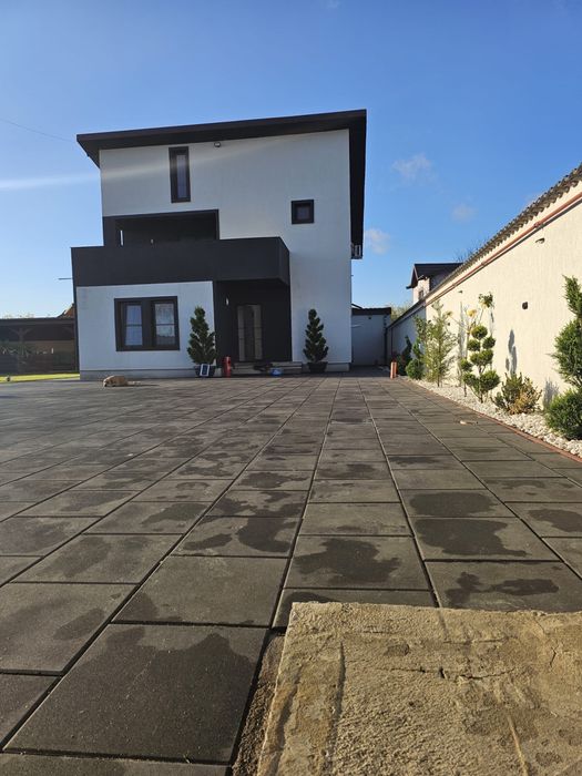 Casa complet mobilata, parter plus etaj