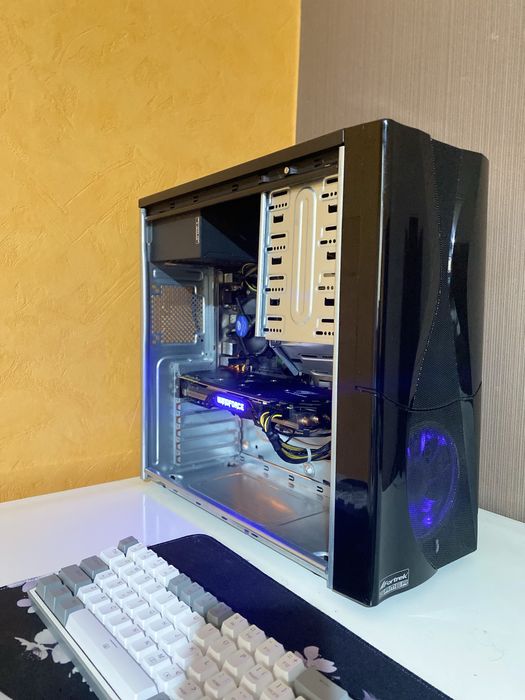 Геймърски компютър (DDR4/i5 7th gen)