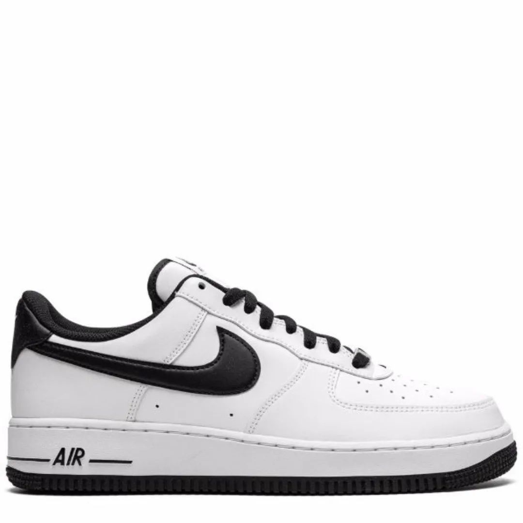 Dunk, Yezzy, Adidas, Nike Air Force 1 Black & White