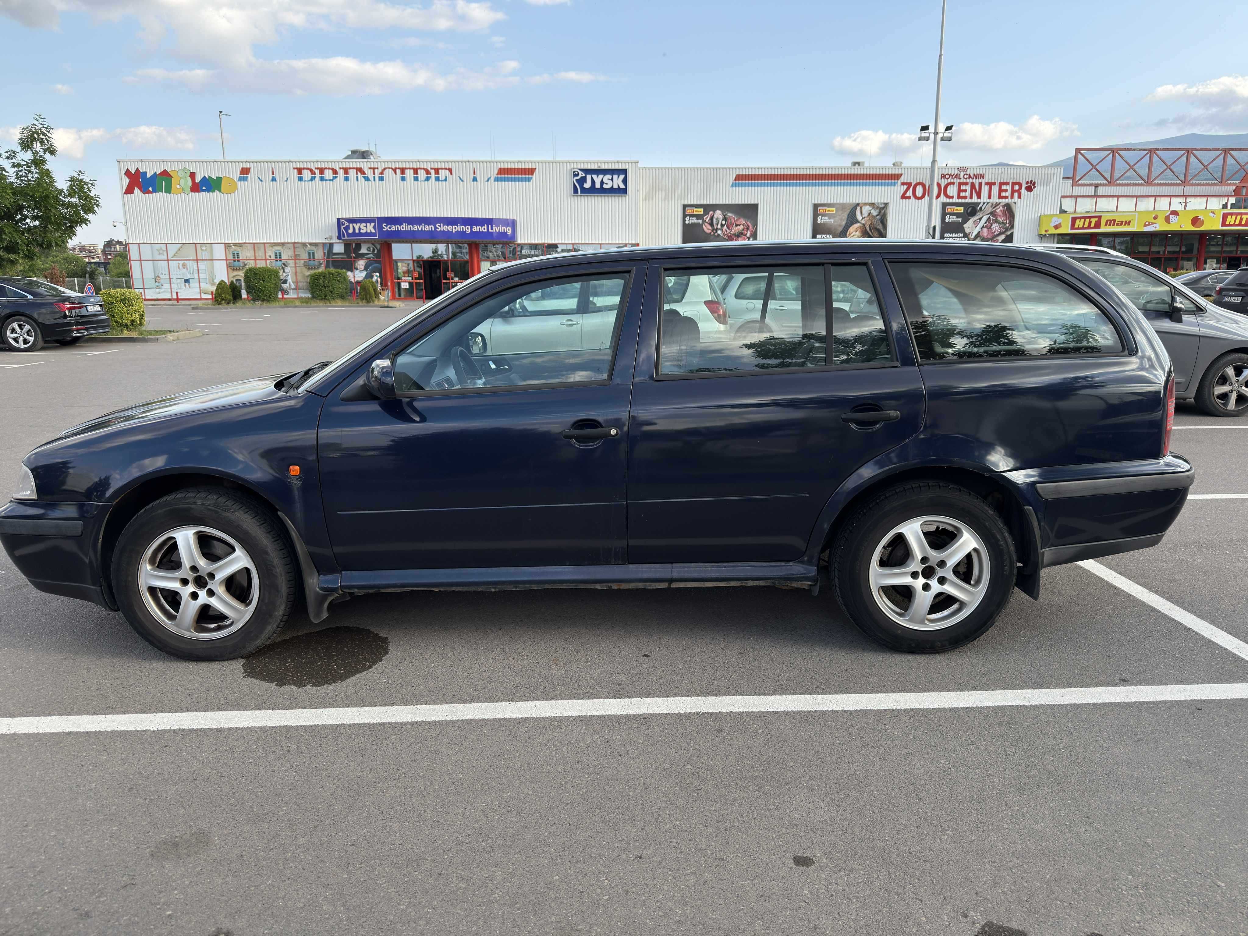 Продавам шкода октавия 1.9 90кс 4/4