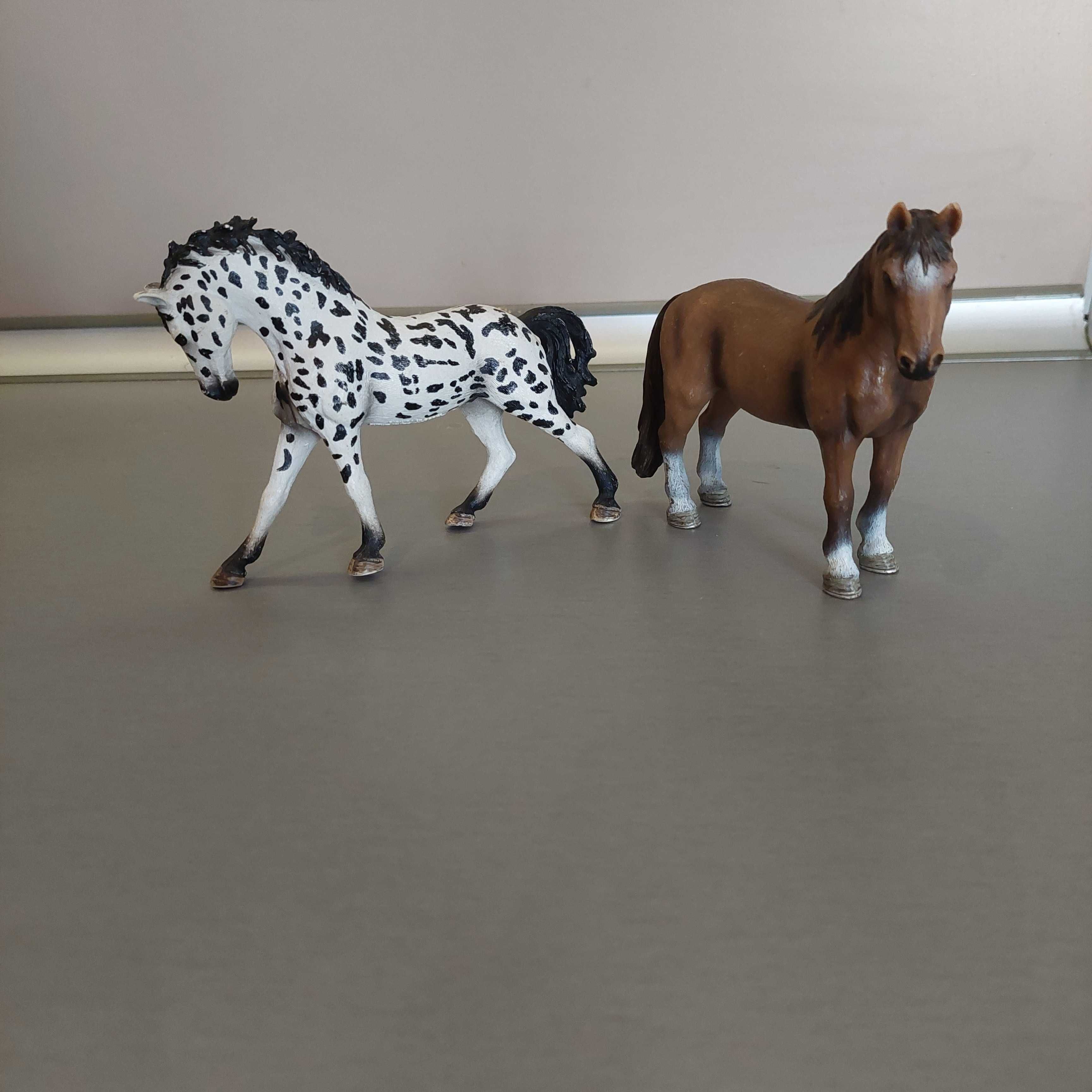 Фигурки на коне Schleich