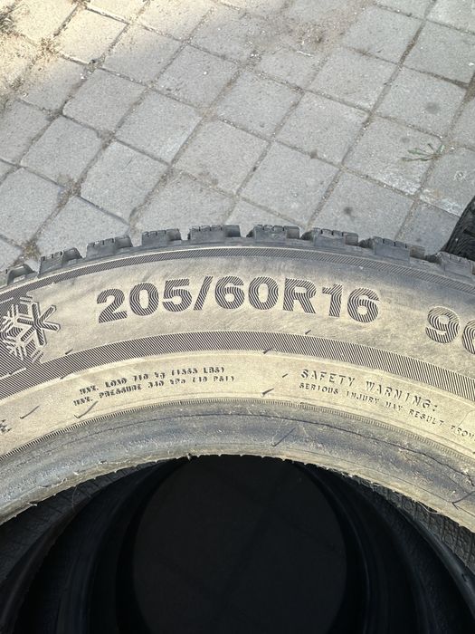 205 60 R16 Triangle