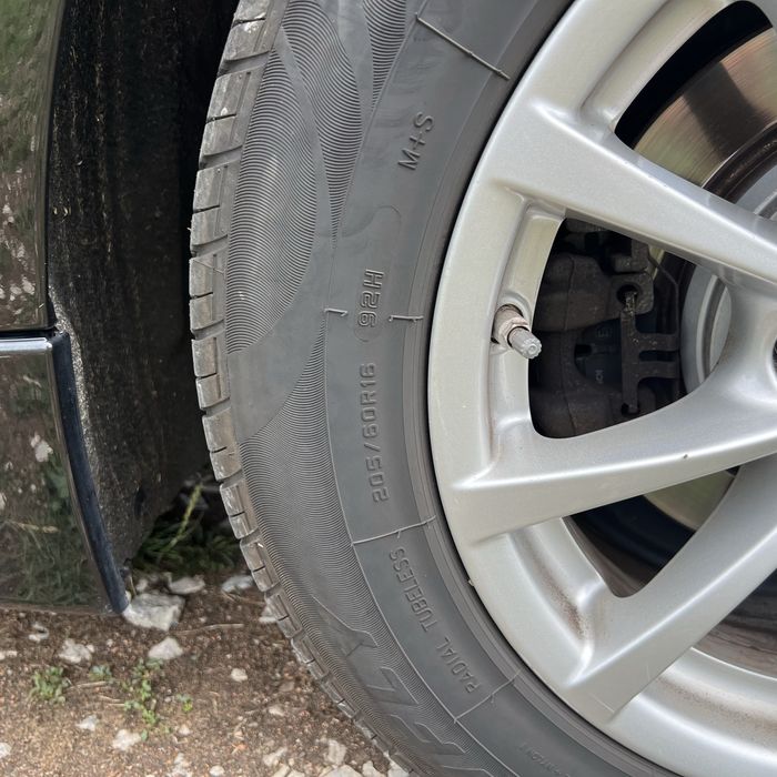 Vand jante bmw 205/60/16 vand roti bmw 205/60/16 anvelope 205/60/16