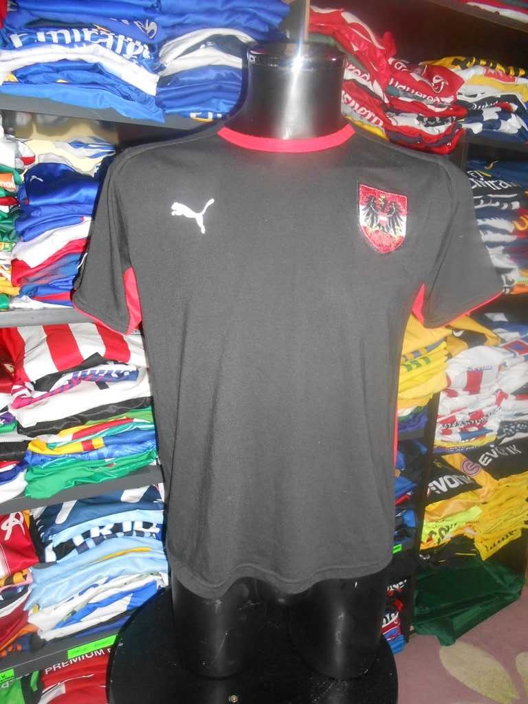 tricou austria puma marimea XS/S