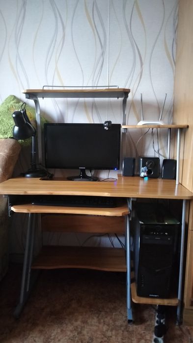 Детские кроватки , спальный гарнитур, шкаф,стенка., трюмо, комп.стол