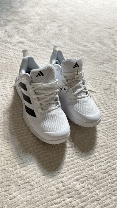 Кроссовки adidas