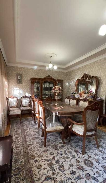 Продается дом 5,6 соток в центре города.