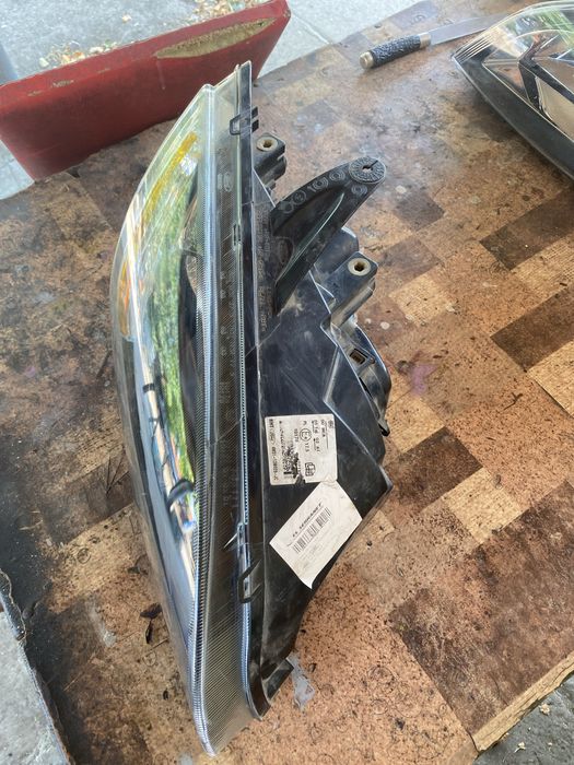 Десен фар за форд фокус