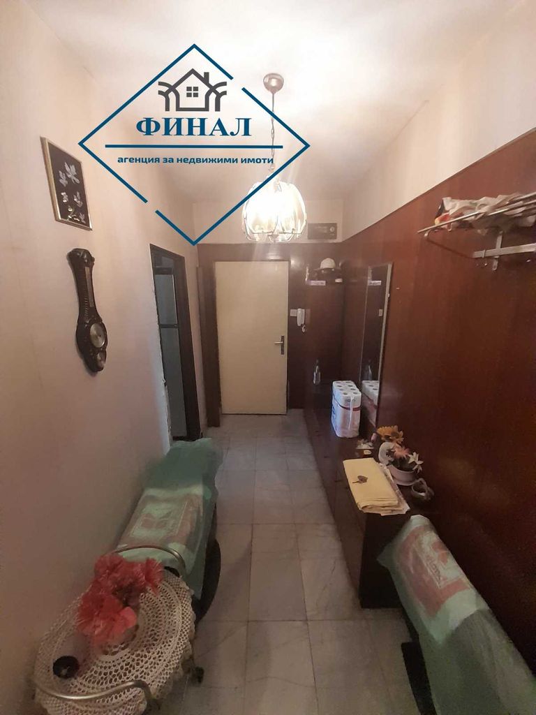 Продава се Двустаен апартамент в Шумен, Пазара - 70 кв.м за 1130 €/кв.м - Снимка #9