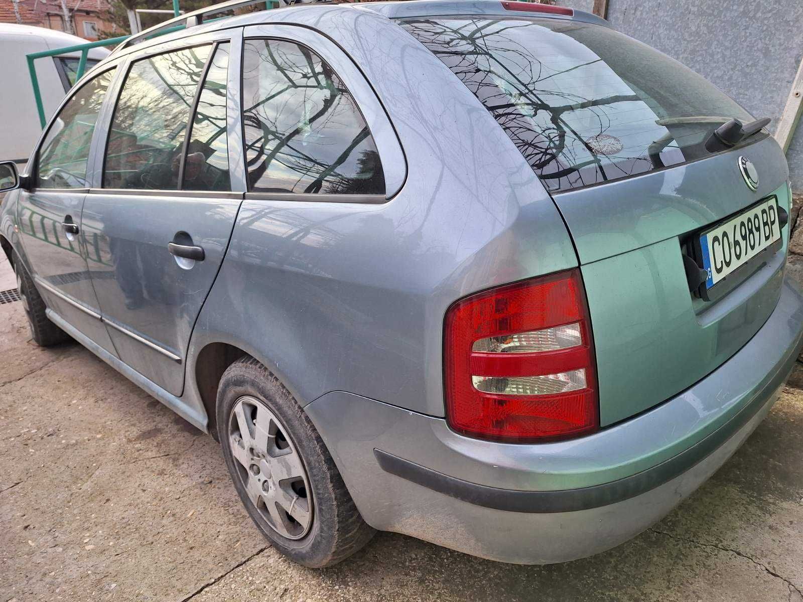 Продавам Шкода Fabia Комби