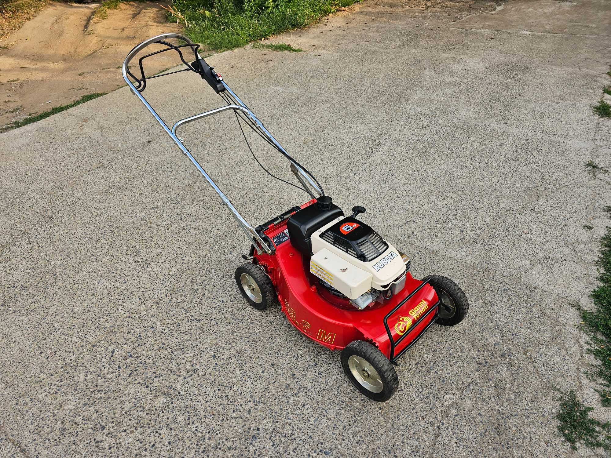 СамоХодна Косачка KUBOTA 6.к.с. 2.Скорости. Като НОВА