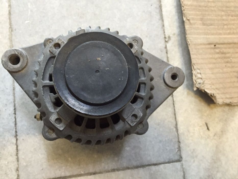 Динамо alternator DENSO за Toyota Land Cruiser 90 - FJ120 ; Ланд Круиз