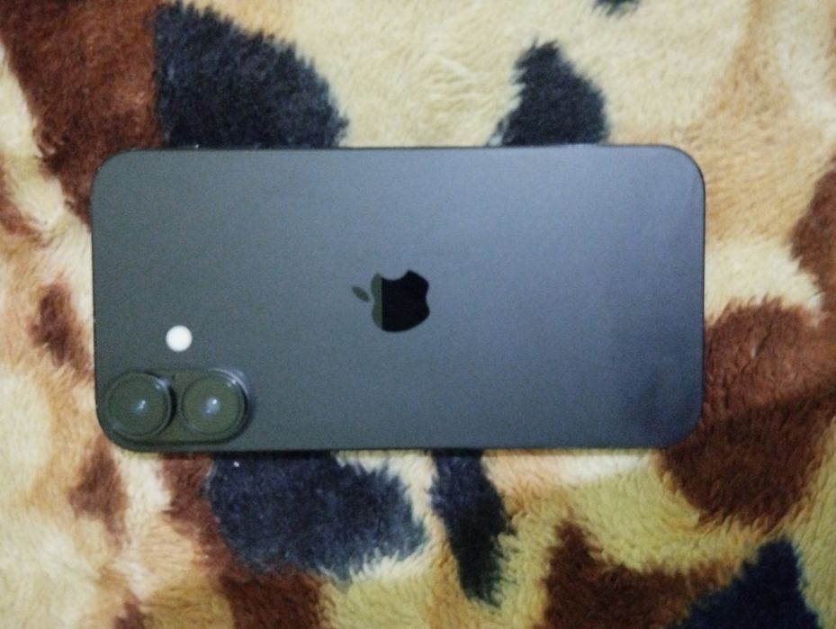 Iphone xr 16 qlingan.