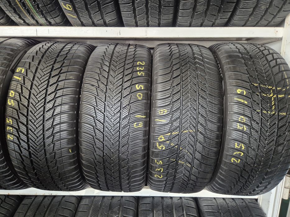 Vand set anvelope Brigestone 235.50.19 iarna