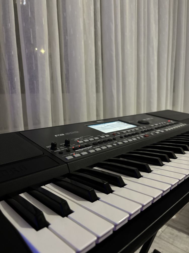 Korg PA600 Impecabila