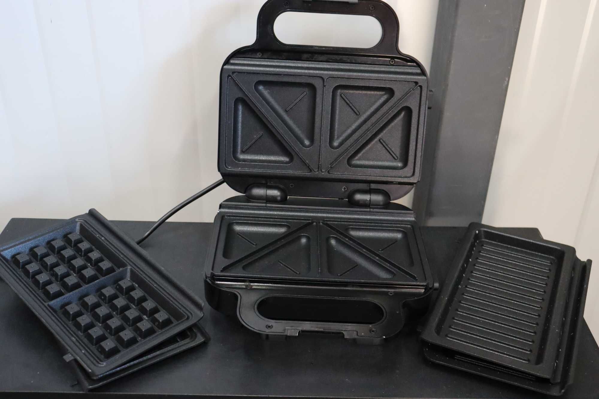 Russell Hobbs Creations 3в1 уред за сандвичи, гофретник и скара