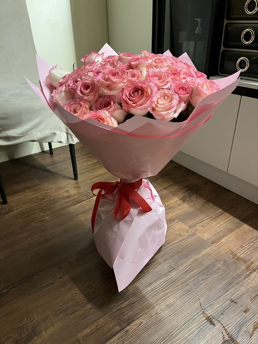 53 штук роза , свежие розы