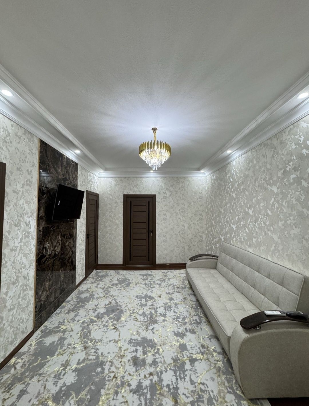 Продаётся квартира 2/3/2/4 в Мирзо-Улугбекском районе, массив Феруза.