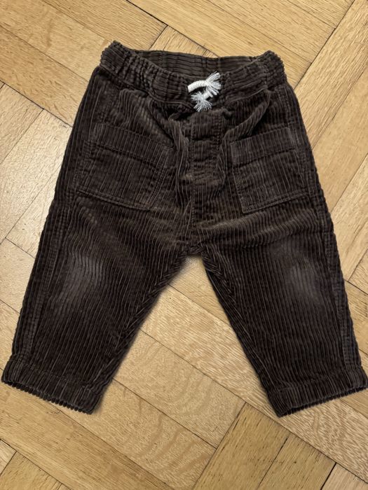 Costum H&M pentru baieti aproape nou