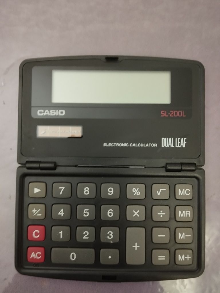 Карманный калькулятор.