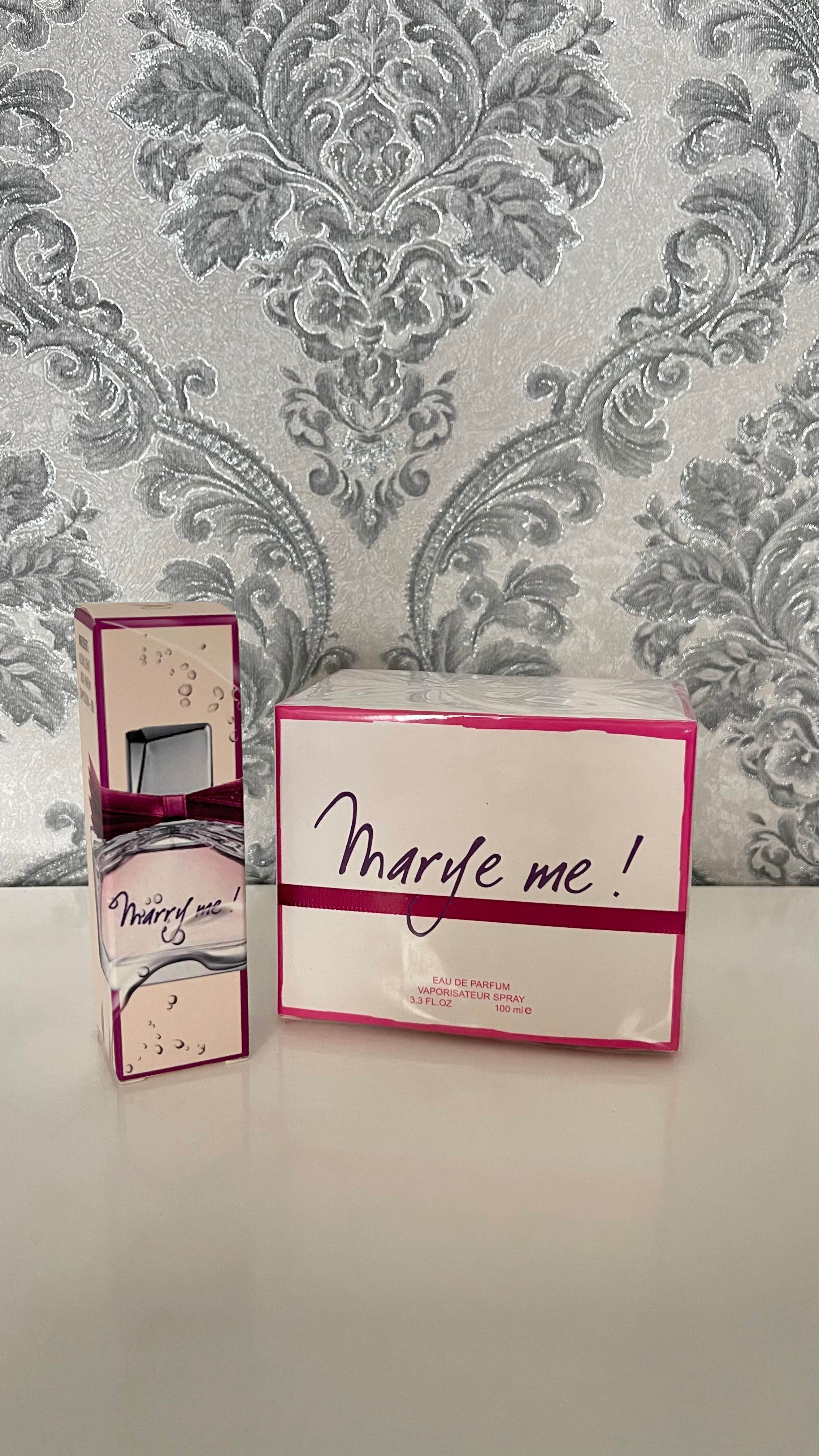 Parfumuri de la Victoria Secret și de la Marry me!