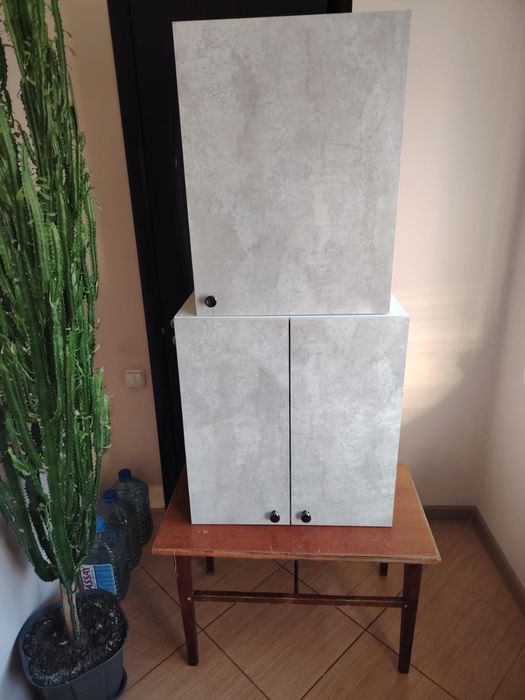 Продам кухонные навесные шкафы