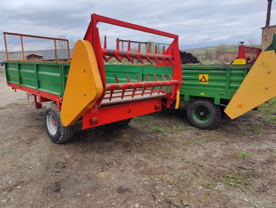 Remorca imprastiat gunoi grajd,balegar,2,5-4  tone