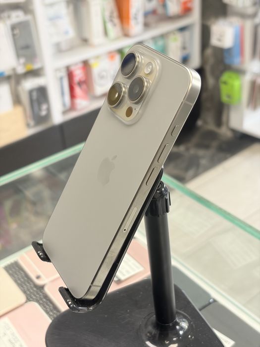 Apple iPhone 15 Pro 128GB Natural Titanium