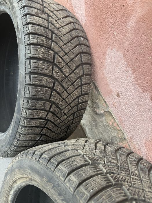 235/45/18 Pirelli