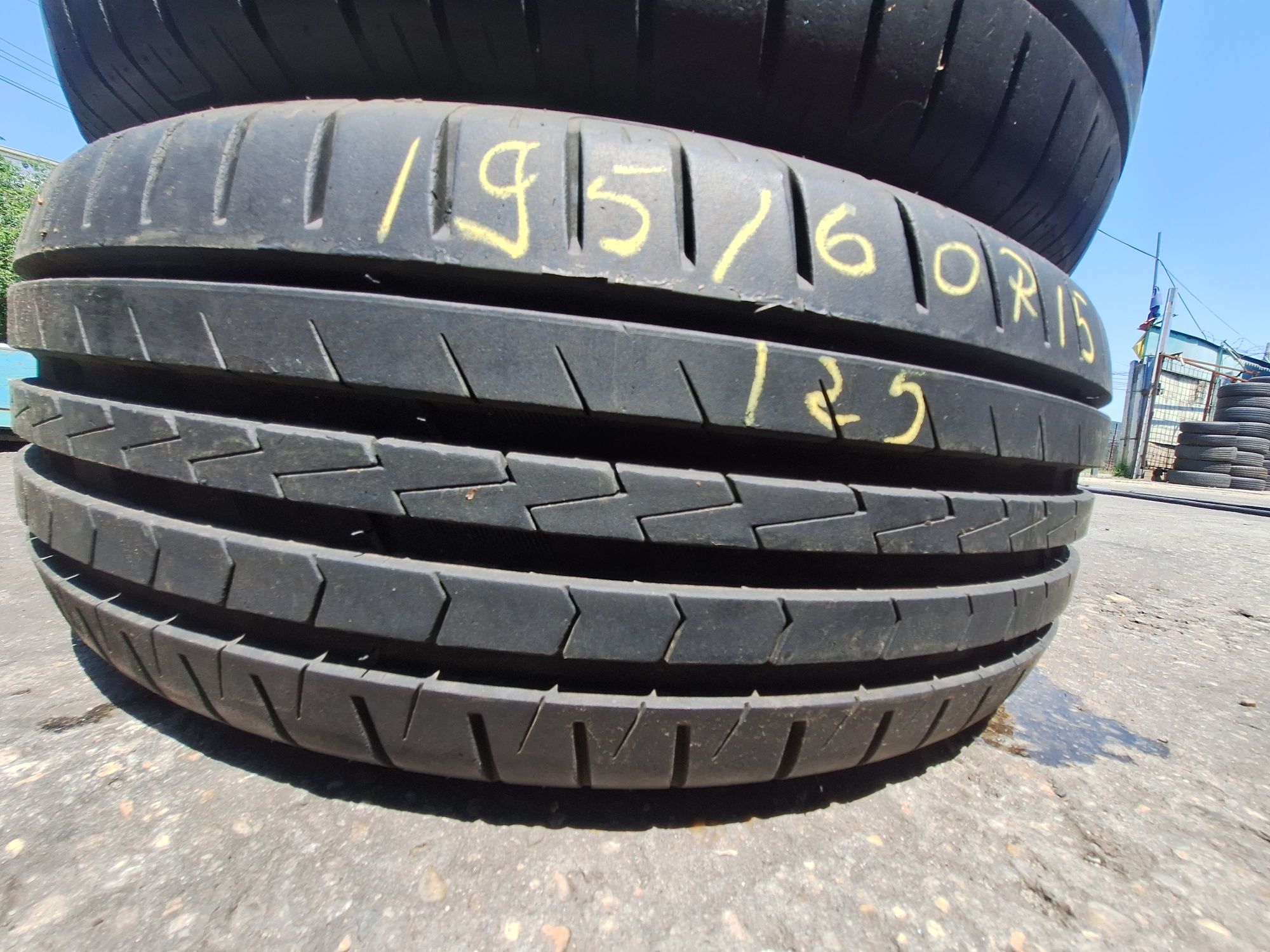 2 anvelope vara 195/60r15 Vredestein  Montaj Gratuit