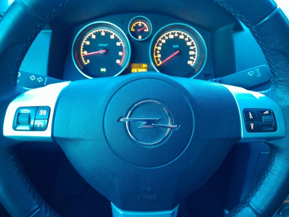 Opel astra 1.6 benzină 116 cp, fab 2010, navigație!