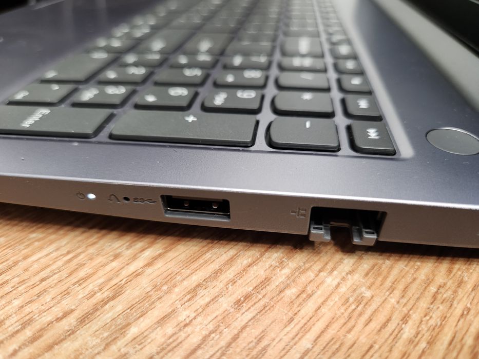 Hope Amanet P11-Lrnovo V15/ Ryzen 3-7th/ram 8gb/Ssd 512gb/Garantie