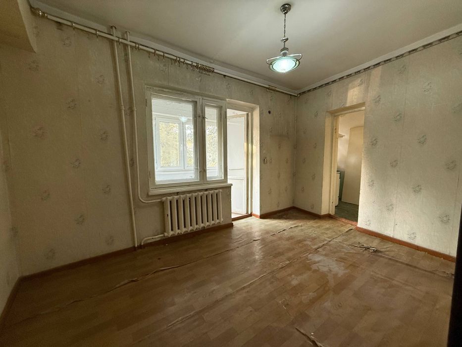 Срочно!Квартира на Ц1-кафе В&В 2/2/5 общ пл 70м,2 балкона