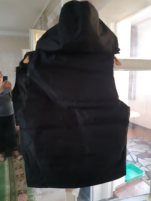 Жилет с капюшоном