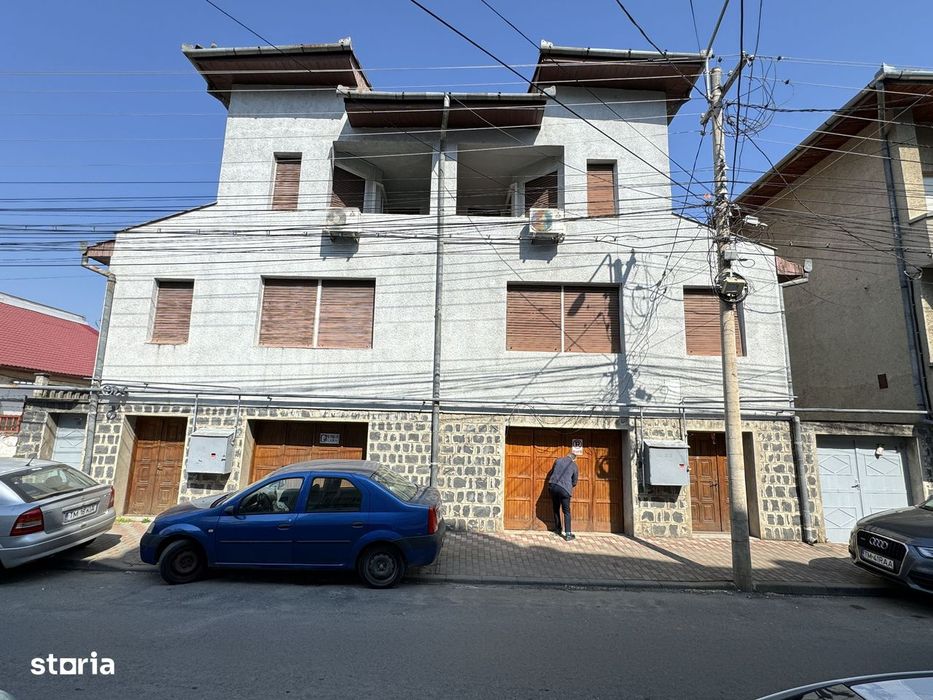 Casa S+P+2E - (posibilitate apartamentare) zona central