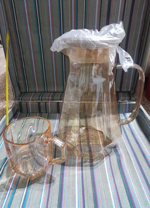 Продаю графин с бокалами