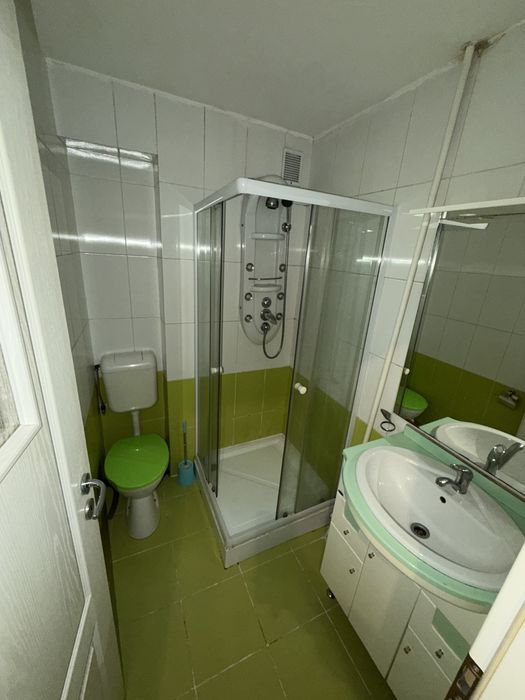 Inchiriez garsoniera in Complexul Studentesc