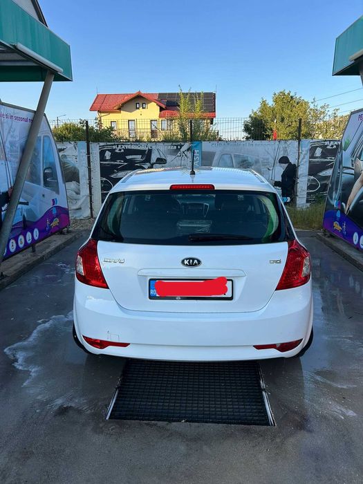 KIA Cee’d – 1.6 CRDi Diesel - 2012 + Set Jante si Anvelope Iarna