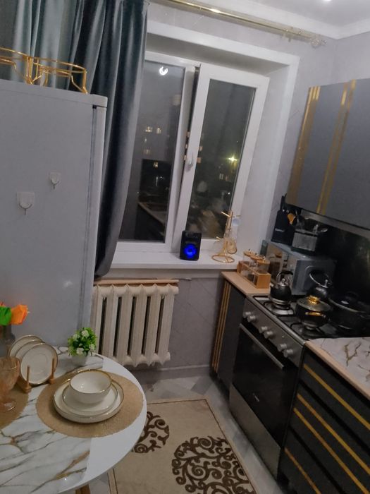 Продам 2комн квартиру по адресу 6микр 18 дом