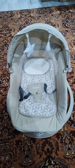 Продаю шезлонг в отличном состоянии.