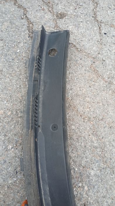 Кори под чистачките ауди а4 б5