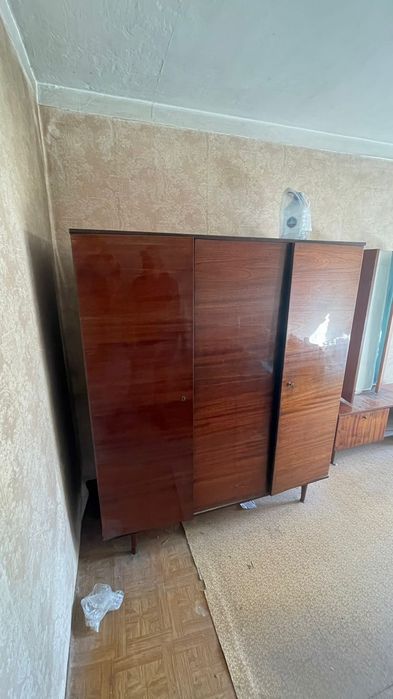 Продам стенку для гостиной и шкаф