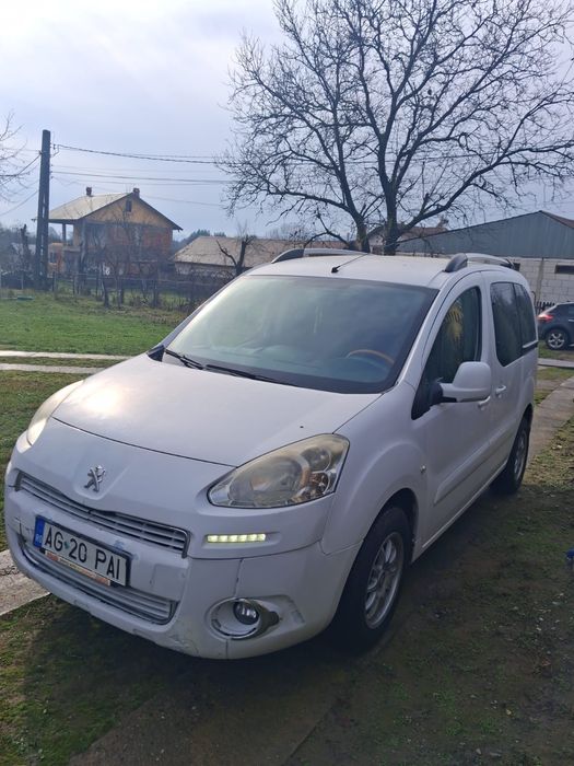 Vând Peugeot partener