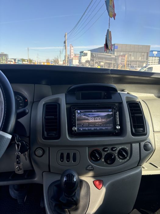 Opel Vivaro A/C 5 locuri