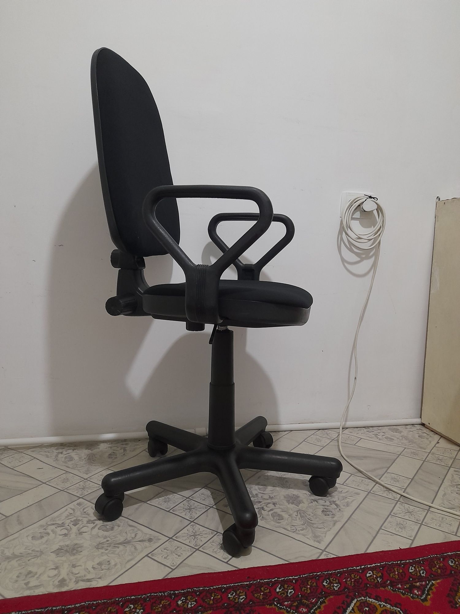 Продам офисное кресло в хорошем состоянии