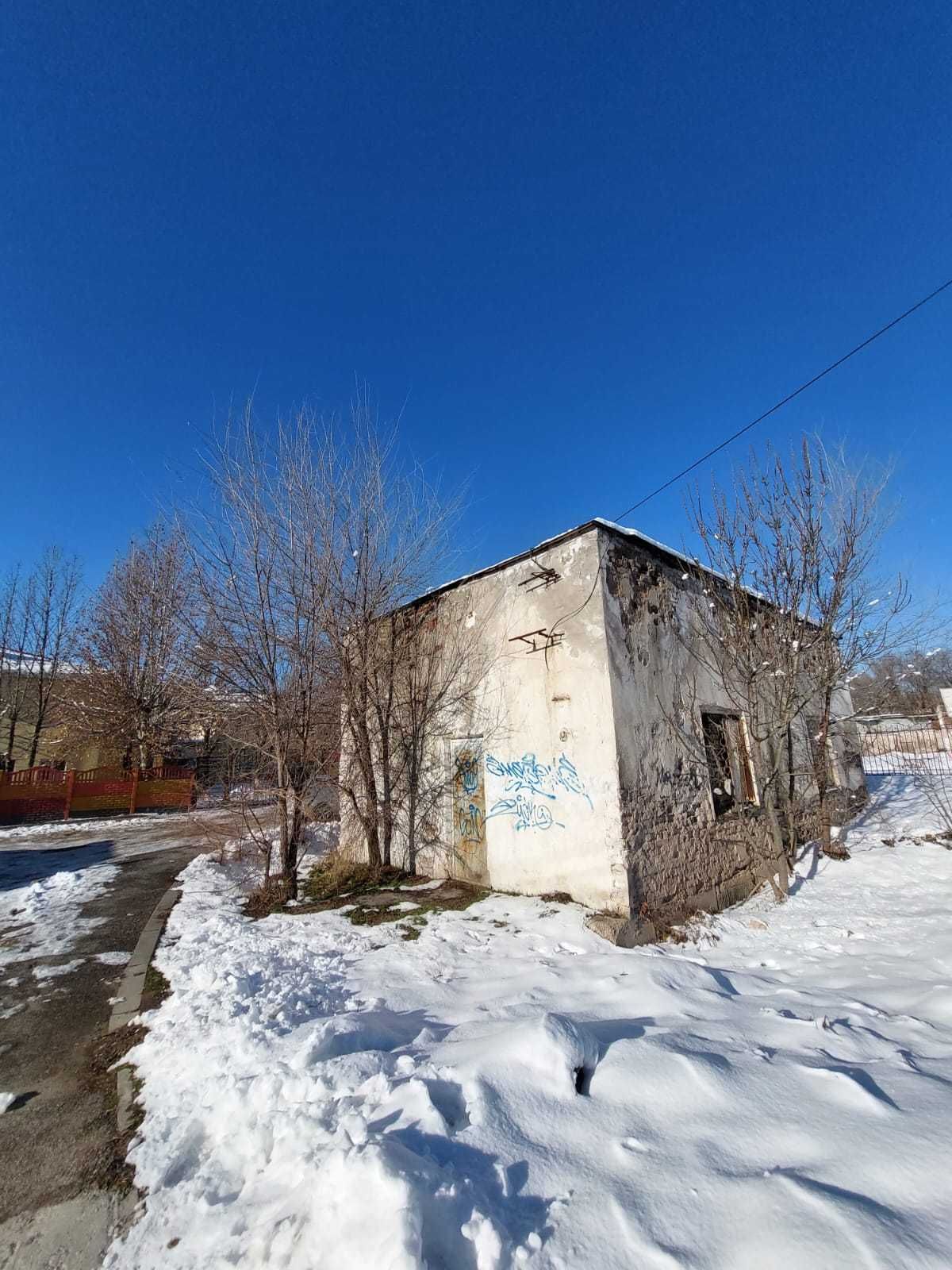 Продается земельный участок со зданием в 3-м мкр-не