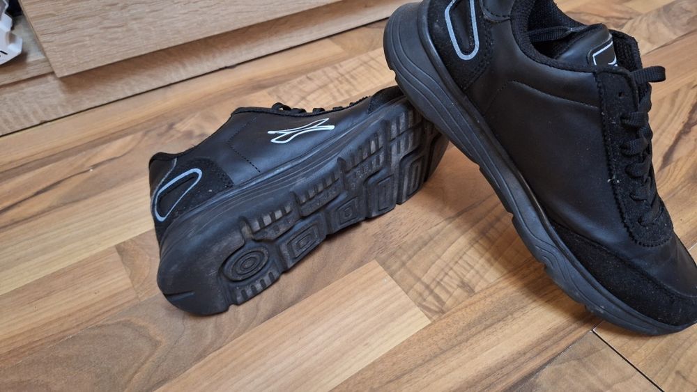 Маратонки 39 номер