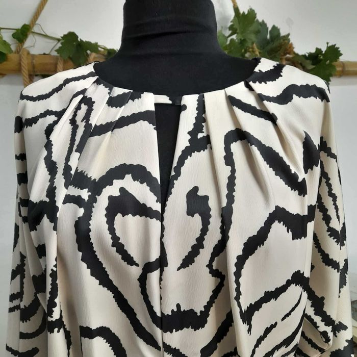 Блузи на Lucy, чисто нови