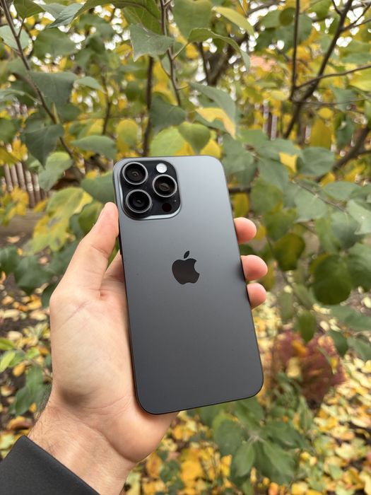 Vand iPhone 15 PRO MAX impecabil 1 TB memorie